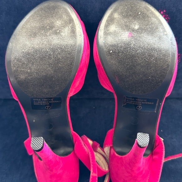 Fuchsia Heels $25 - Picture 2 of 5
